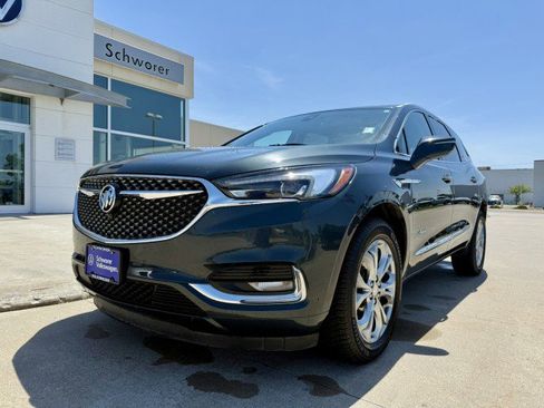 Used 2021 Buick Enclave Avenir w/ Avenir Technology Package image 2
