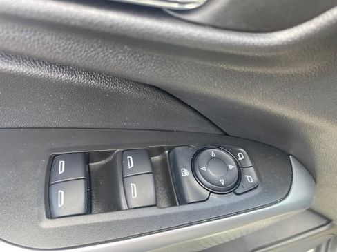 Used 2024 Chevrolet Trax RS w/ Driver Confidence Package FWD image 9