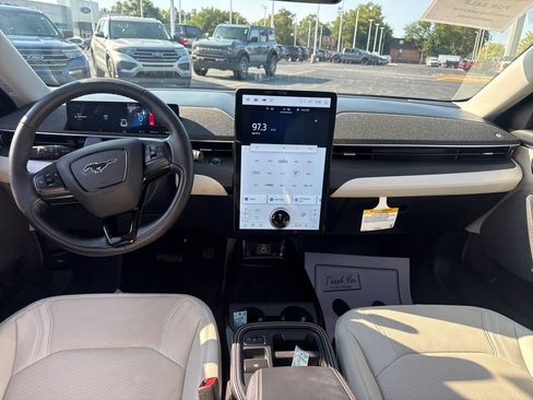 Used 2025 Ford Mustang Mach-E Premium AWD/4WD image 17