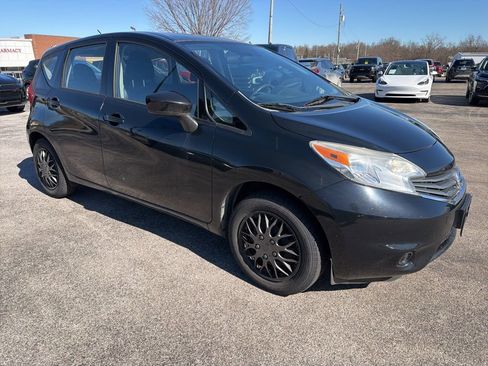 Used 2015 Nissan Versa Note SV image 2
