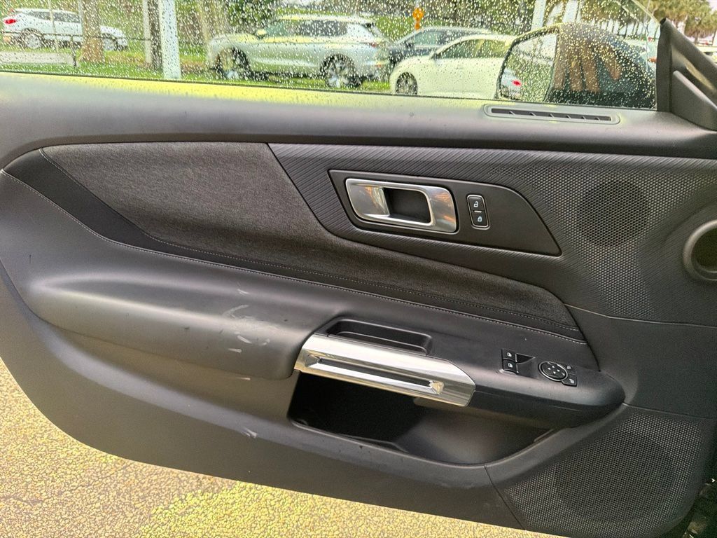 Used 2026 Ford Mustang Coupe RWD image 6