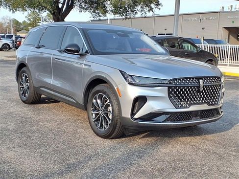 New 2026 Lincoln Nautilus Premier image 3