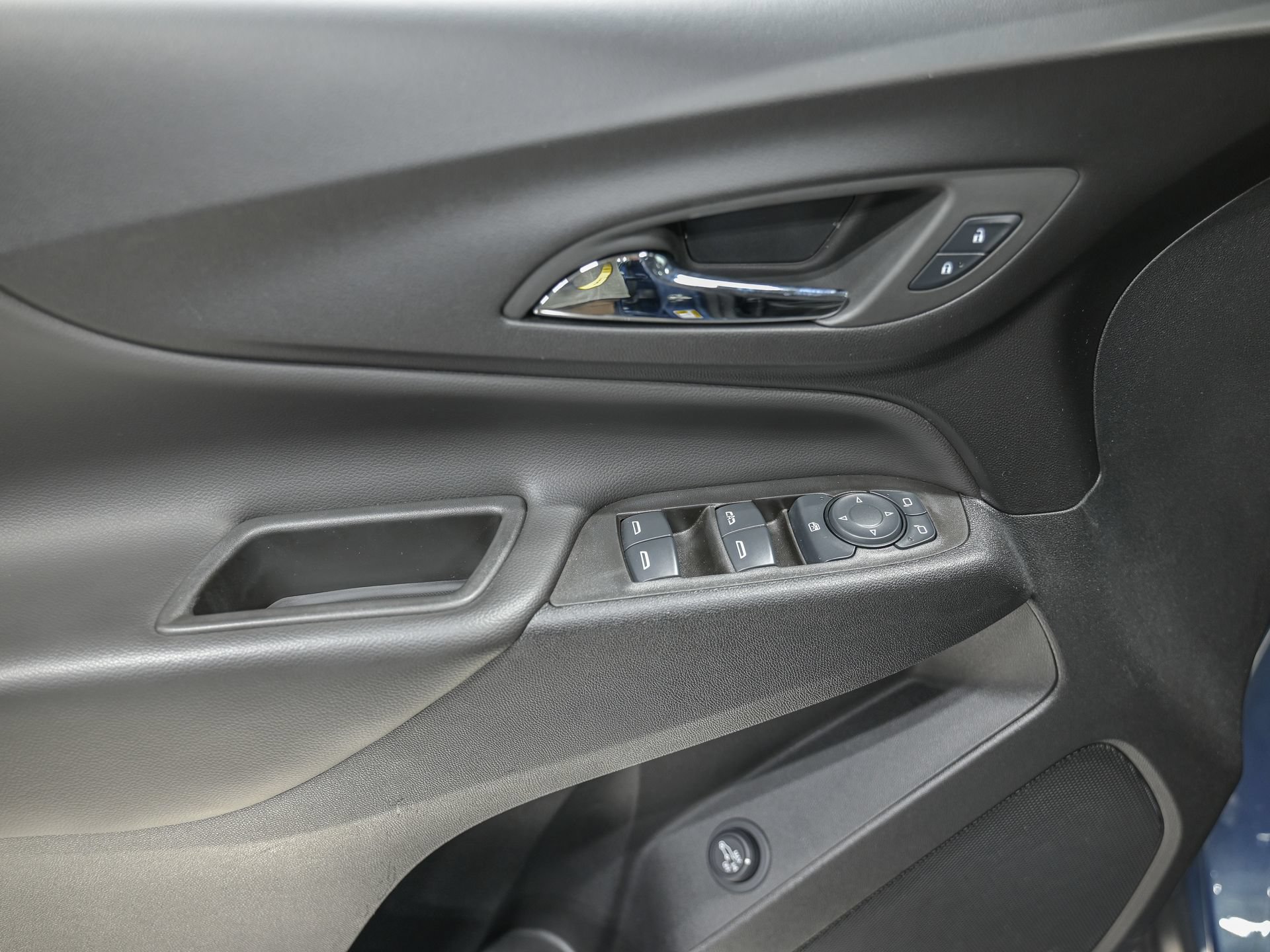 Used 2024 Chevrolet Equinox LT AWD/4WD image 13
