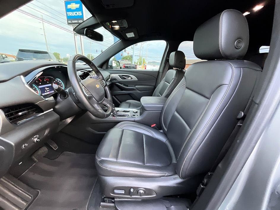 Used 2023 Chevrolet Traverse LT AWD/4WD image 4