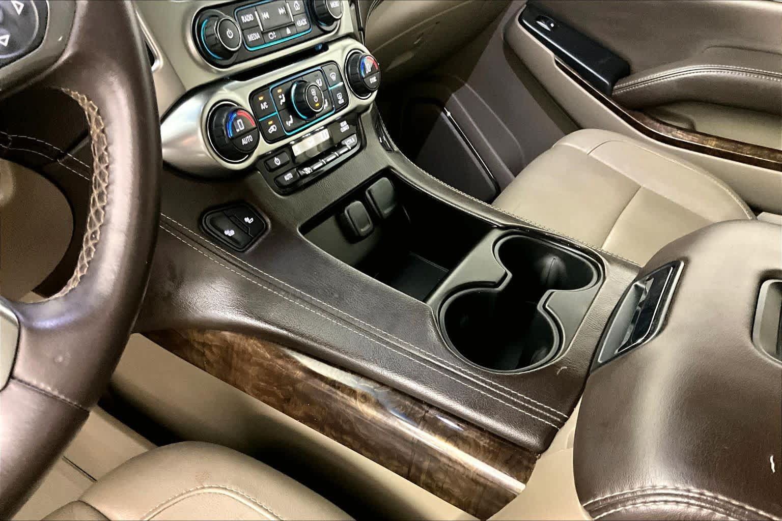 Used 2015 Chevrolet Suburban LT w/ Texas Edition RWD image 15