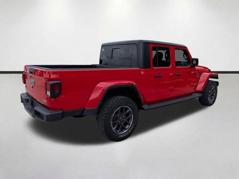 Used 2022 Jeep Gladiator Overland w/ Cold Weather Group AWD/4WD image 5