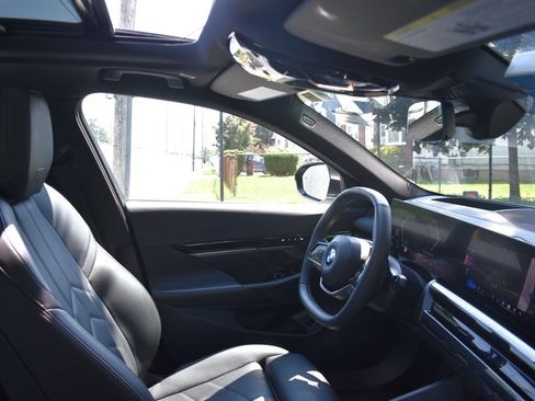 Used 2026 BMW 530i xDrive AWD/4WD image 19