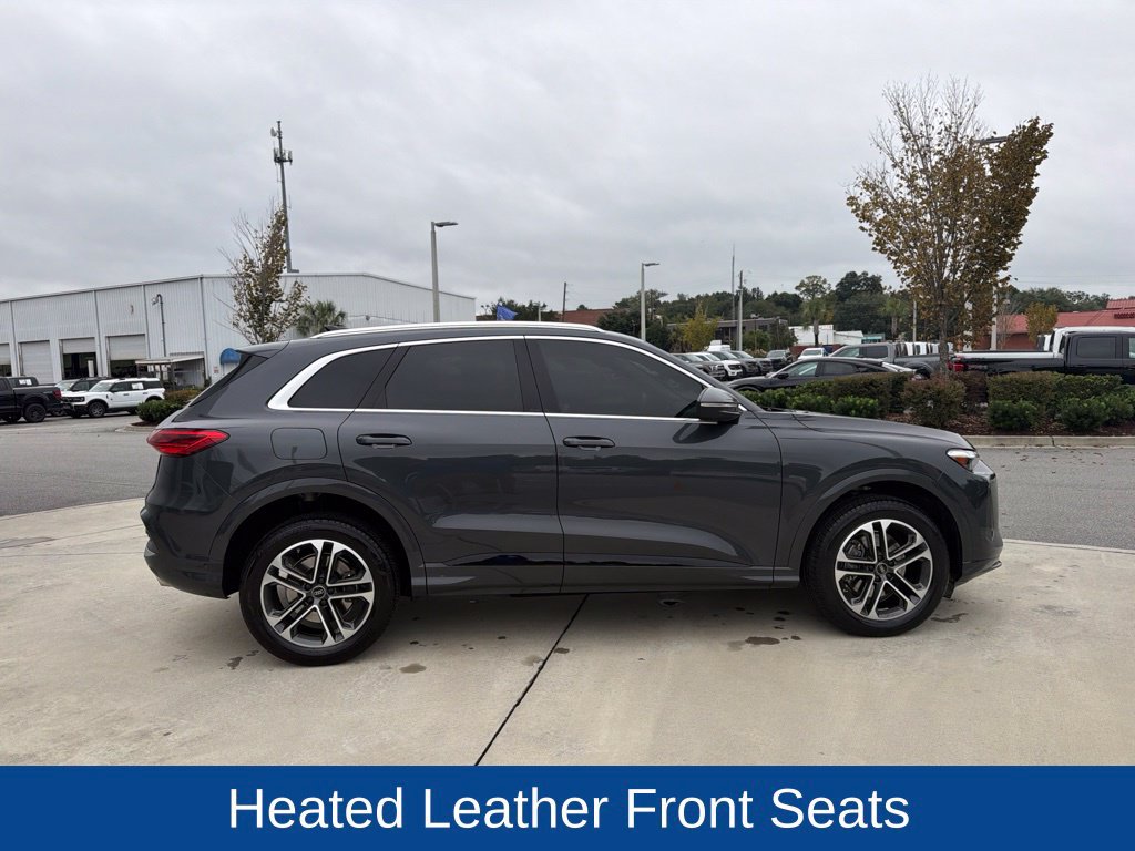 Used 2025 Audi Q5 Premium Plus w/ Premium Plus AWD/4WD image 2