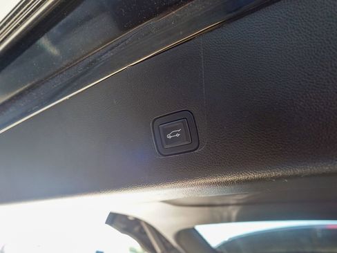 Used 2020 Chevrolet Traverse Premier w/ Redline Edition FWD image 10