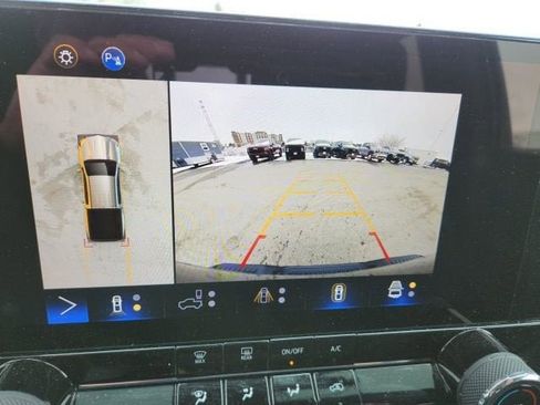 Certified 2023 Chevrolet Colorado Trail Boss w/ Technology Package image 13