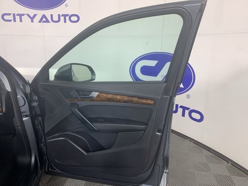 Used 2018 Audi Q5 Premium w/ Convenience Package image 41