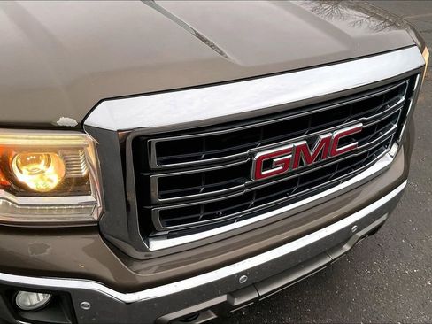 Used 2015 GMC Sierra 1500 SLT w/ SLT Crew Cab Value Package image 31