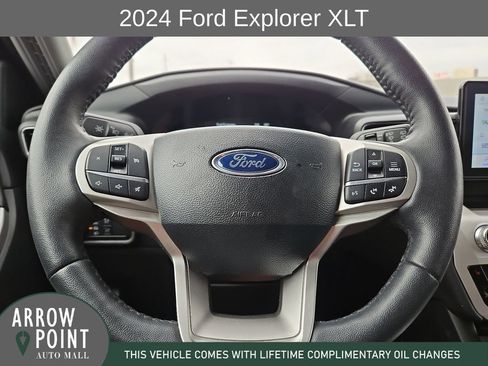 Used 2024 Ford Explorer XLT w/ Equipment Group 202A image 27