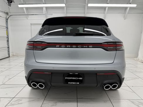 Certified 2026 Porsche Macan AWD/4WD image 13