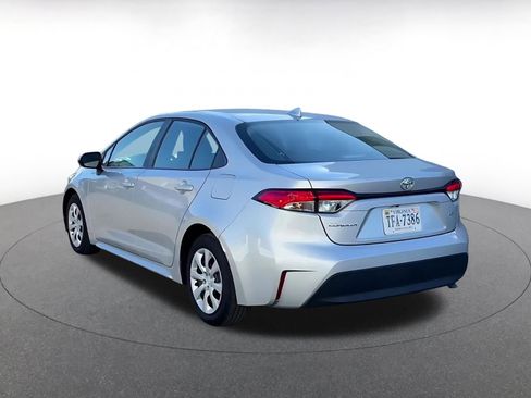 Used 2025 Toyota Corolla LE image 11