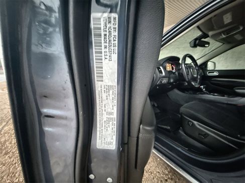 Used 2020 Dodge Durango SXT image 31