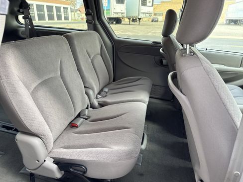 Used 2002 Dodge Grand Caravan Sport image 5