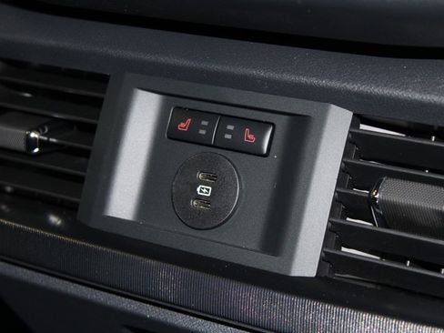 New 2025 Ford F150 Platinum w/ Equipment Group 702A High image 32