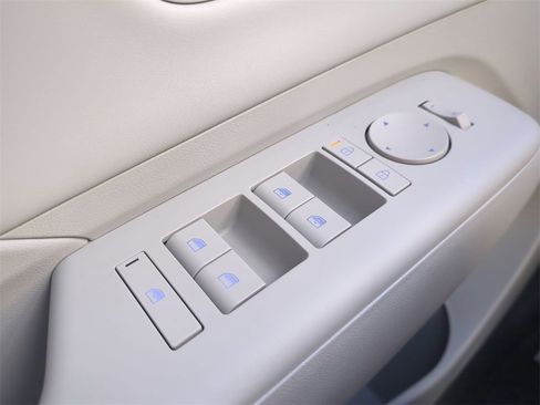 New 2026 Hyundai Kona SEL Premium image 29