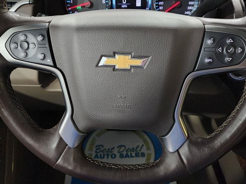 Used 2018 Chevrolet Suburban Premier AWD/4WD image 18