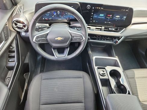 Certified 2026 Chevrolet Equinox LT AWD/4WD image 12