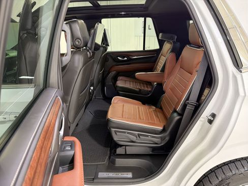 Used 2024 GMC Yukon Denali Ultimate image 25
