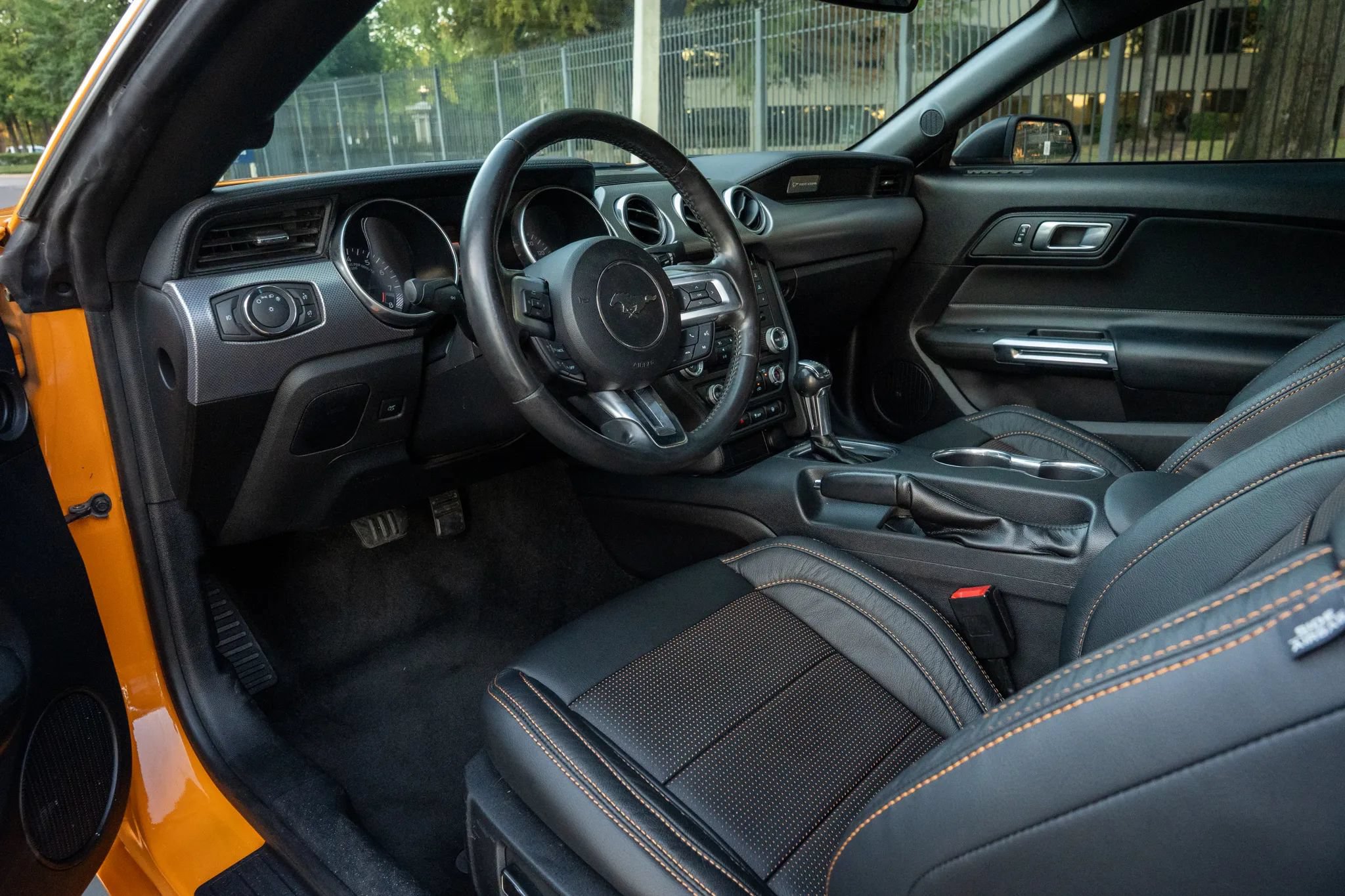 Used 2018 Ford Mustang GT RWD image 10