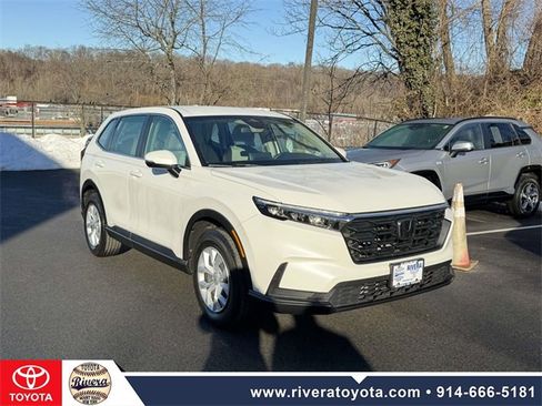 Used 2023 Honda CR-V LX image 2