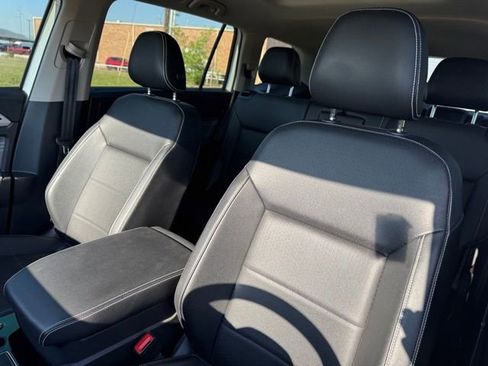 Used 2023 Volkswagen Atlas SE image 12