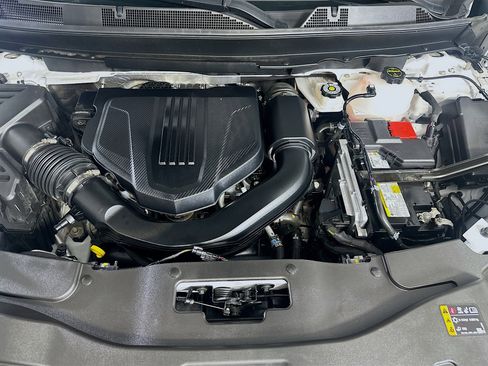 Used 2025 GMC Acadia Elevation image 36