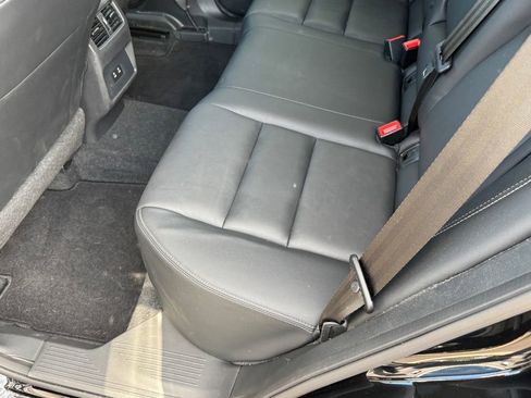 Used 2024 Nissan Rogue SL AWD/4WD image 9