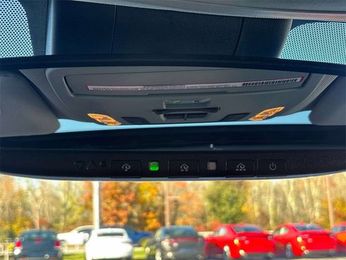 Used 2024 Toyota Sienna XLE image 30