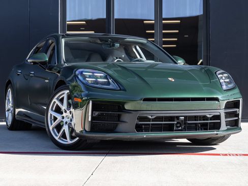 Certified 2025 Porsche Panamera 4 E-Hybrid AWD/4WD image 6