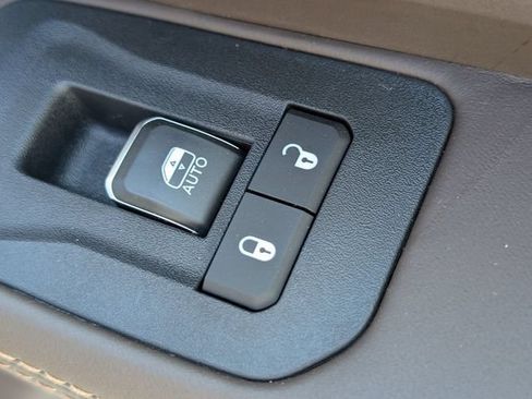 New 2026 RAM 3500 Limited AWD/4WD image 33
