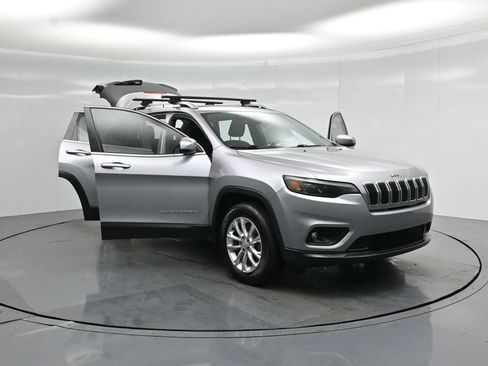 Used 2019 Jeep Cherokee Latitude w/ Popular Appearance Group AWD/4WD image 27