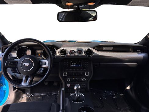 Used 2017 Ford Mustang GT w/ GT Performance Package RWD image 10