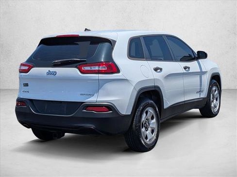 Used 2016 Jeep Cherokee Sport AWD/4WD image 5