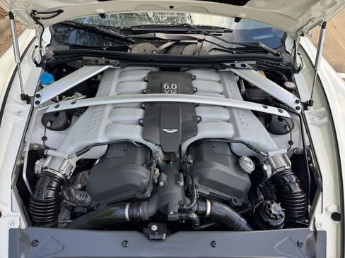 Used 2011 Aston Martin Rapide RWD image 62