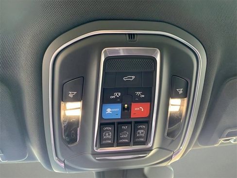 New 2025 Jeep Grand Cherokee Limited w/ Trailer Tow Package image 43