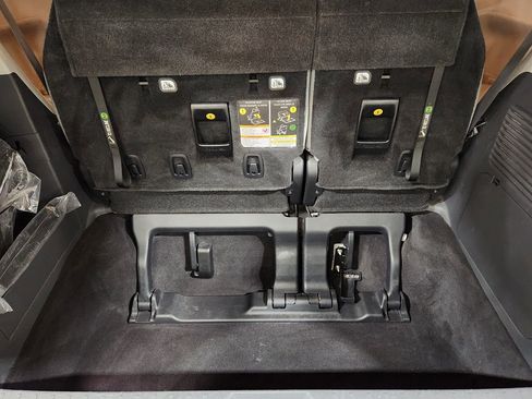 Used 2021 Toyota Sienna LE FWD image 50