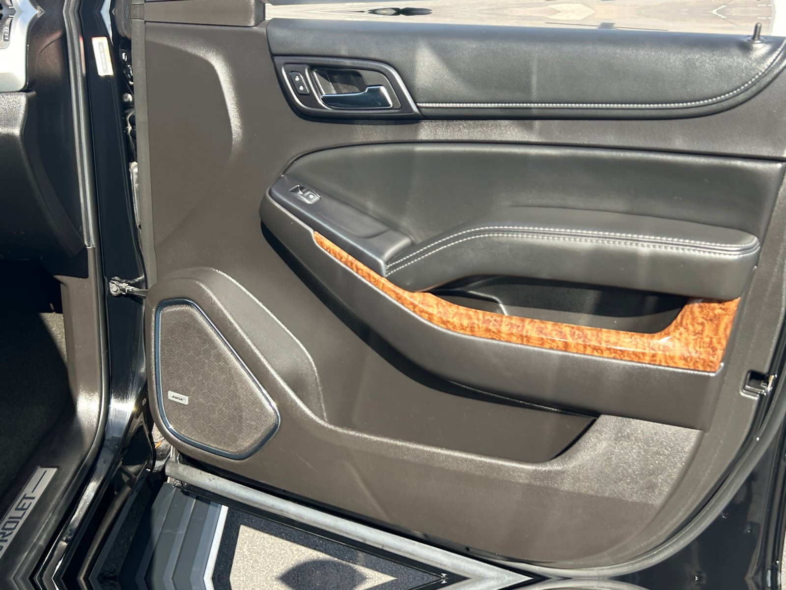 Used 2015 Chevrolet Tahoe LTZ RWD image 16