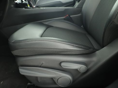 New 2026 Jeep Compass Latitude image 9