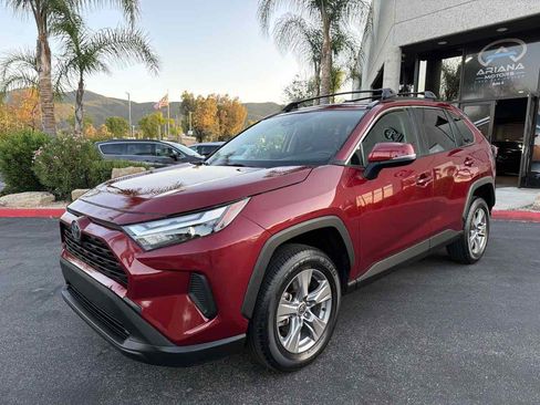Used 2022 Toyota RAV4 XLE w/ Convenience Package FWD image 17