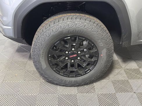 New 2026 GMC Canyon Elevation w/ Convenience Package image 12