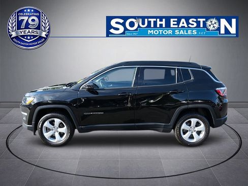 Used 2018 Jeep Compass Latitude w/ Cold Weather Group AWD/4WD image 8