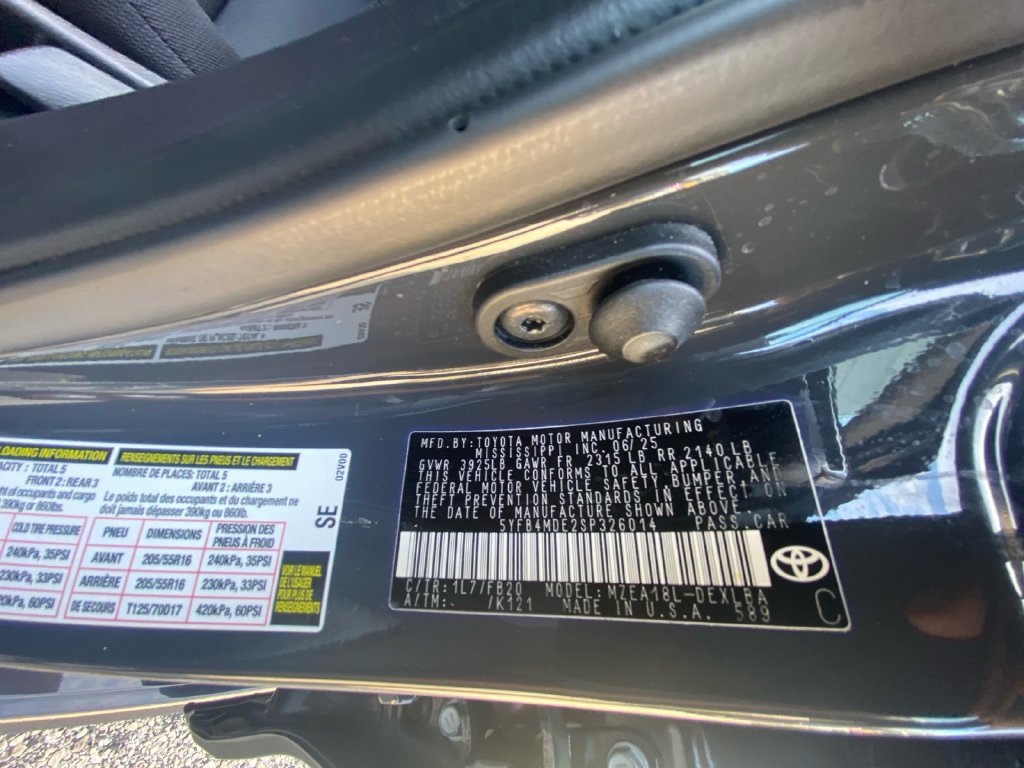Used 2025 Toyota Corolla LE w/ LE Premium Package FWD image 27