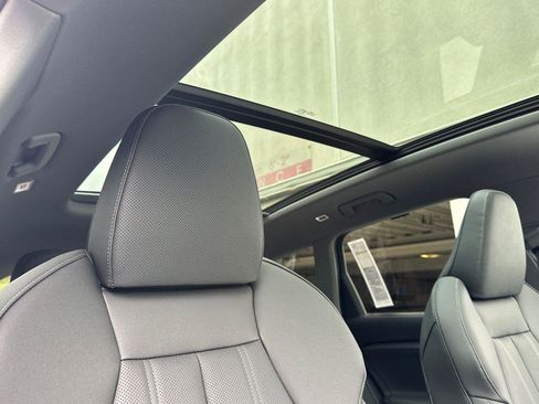 New 2025 Audi Q6 e-tron Premium Plus image 16