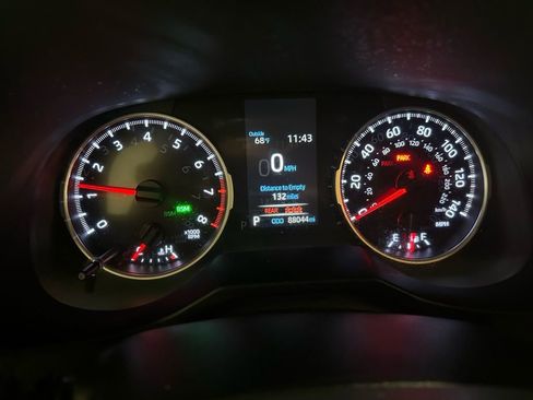 Used 2020 Toyota RAV4 XLE Premium image 15