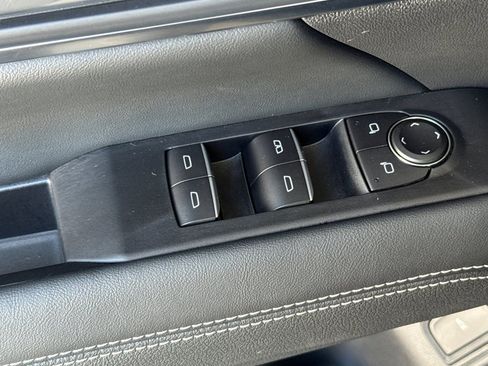Used 2026 GMC Terrain Denali AWD/4WD image 11