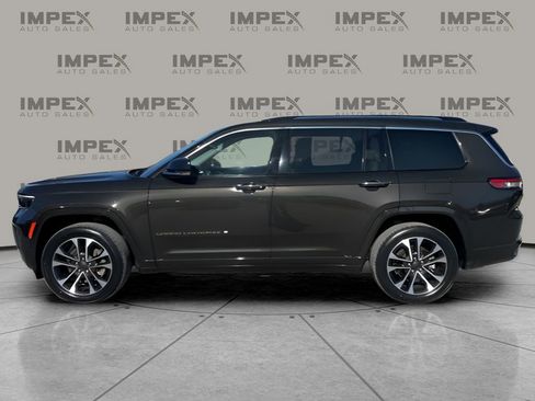 Used 2021 Jeep Grand Cherokee L Overland w/ Luxury Tech Group IV image 2